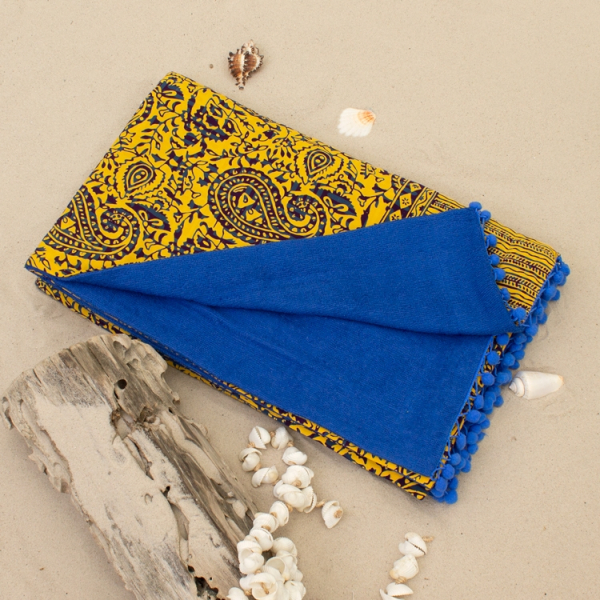 Batik Strandlaken met Pompons Enjoy Your Life